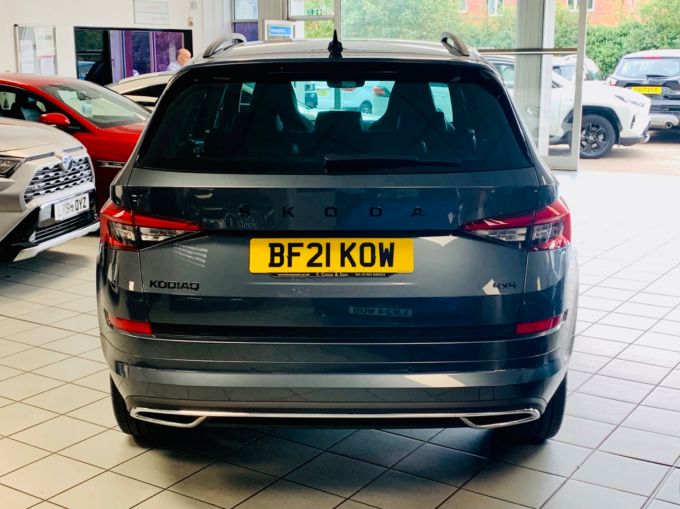 SKODA KODIAQ SPORTLINE TDI SCR DSG - 5785 - 8