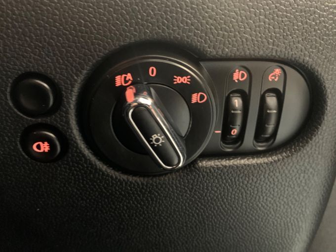 MINI HATCH COOPER CLASSIC - 5914 - 16