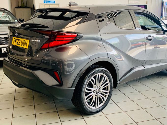 TOYOTA CHR EXCEL - 5737 - 7