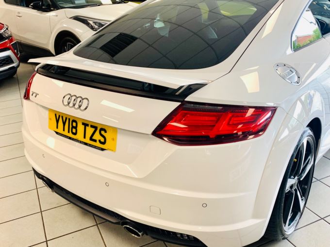 AUDI TT TFSI BLACK EDITION - 5709 - 9