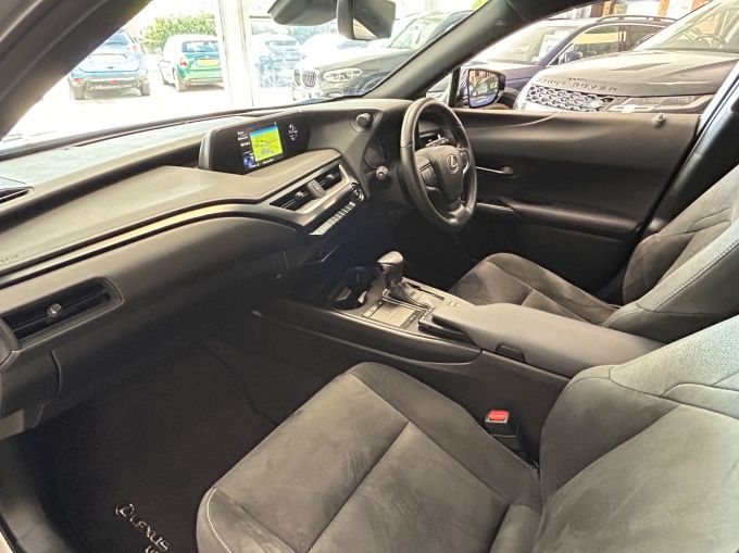 LEXUS UX 250H - 5672 - 2