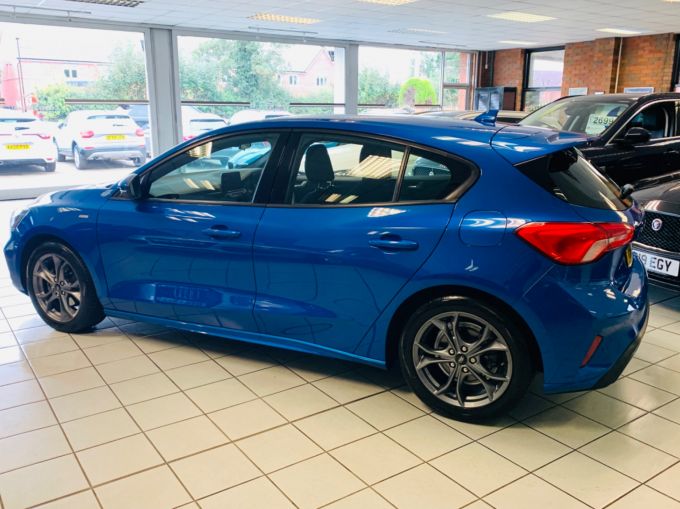 FORD FOCUS ST-LINE - 5127 - 9