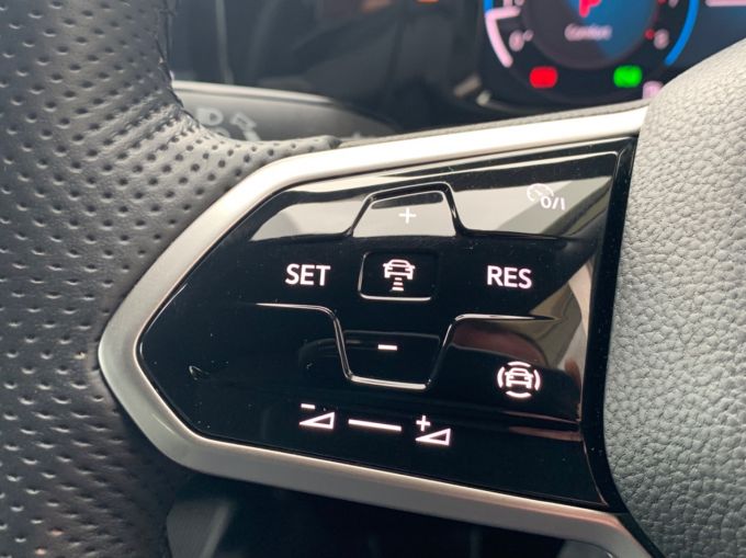 VOLKSWAGEN GOLF R-LINE ETSI DSG - 5685 - 27