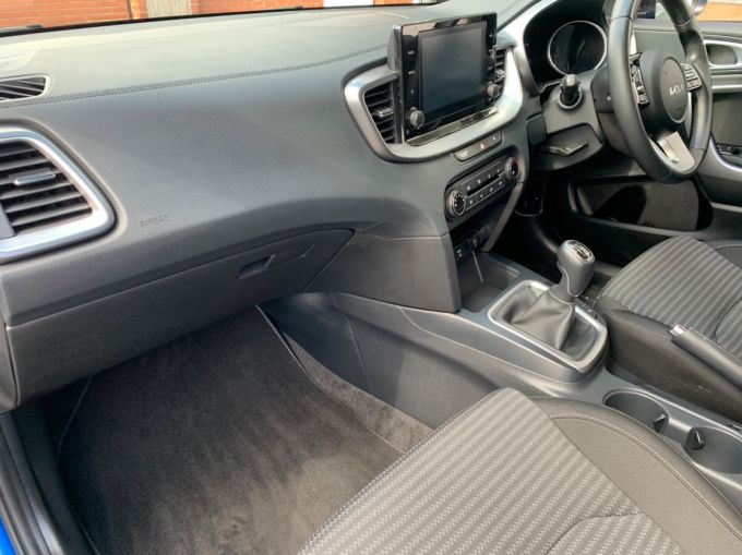 KIA XCEED 2 - 5739 - 2