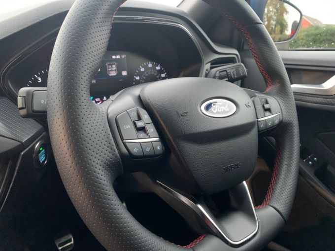 FORD FOCUS ST-LINE X - 5884 - 13