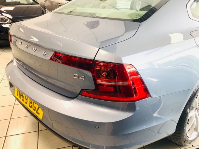 VOLVO S90 D4 MOMENTUM PLUS - 5767 - 6