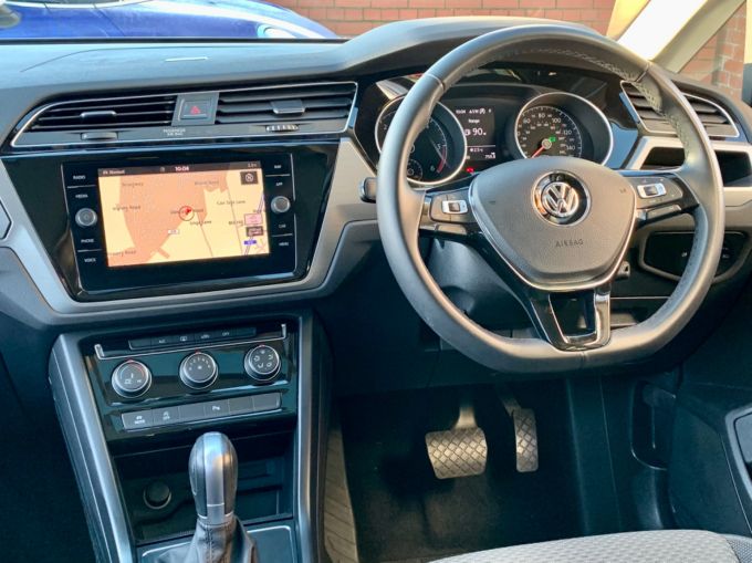 VOLKSWAGEN TOURAN SE FAMILY TDI DSG - 5932 - 6