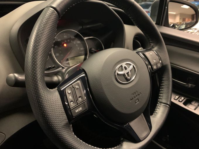 TOYOTA YARIS VVT-I DESIGN TSS - 5157 - 12