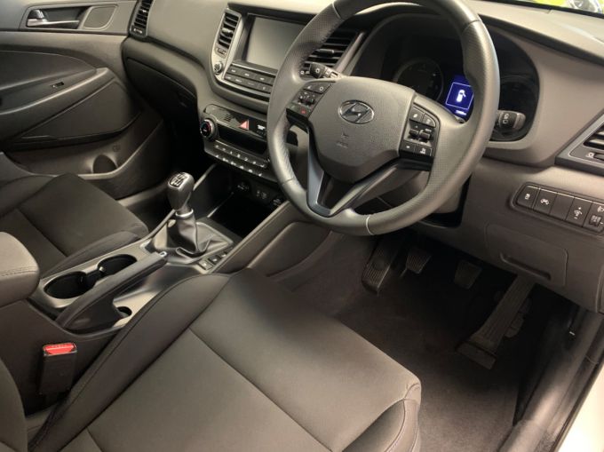 HYUNDAI TUCSON CRDI GO SE - 5951 - 11