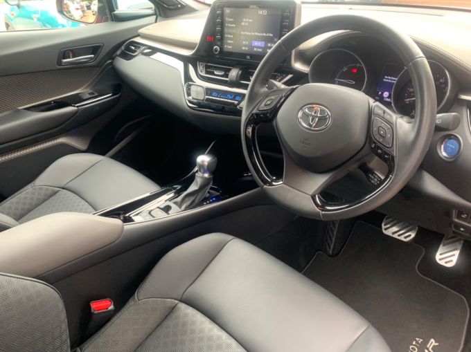 TOYOTA CHR ORANGE EDITION - 5716 - 13