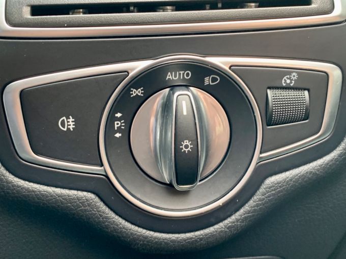 MERCEDES C-CLASS C 220 D AMG LINE - 5699 - 24