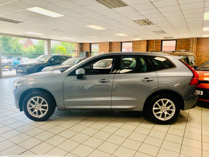 VOLVO XC60 T5 MOMENTUM AWD - 5717 - 10