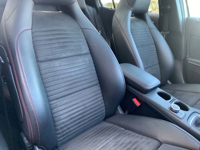 MERCEDES GLA-CLASS GLA 200 D AMG LINE - 5838 - 15