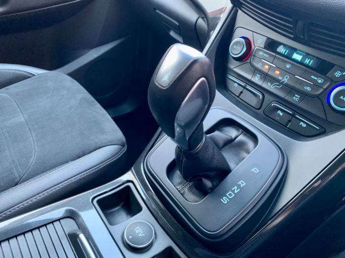 FORD KUGA ST-LINE TDCI AWD - 5937 - 22