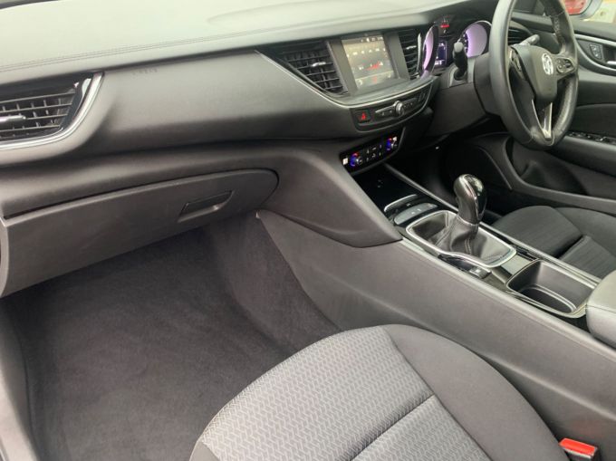 VAUXHALL INSIGNIA GRAND SPORT SE NAV - 5912 - 10