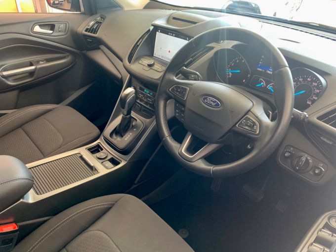 FORD KUGA ZETEC - 5782 - 11