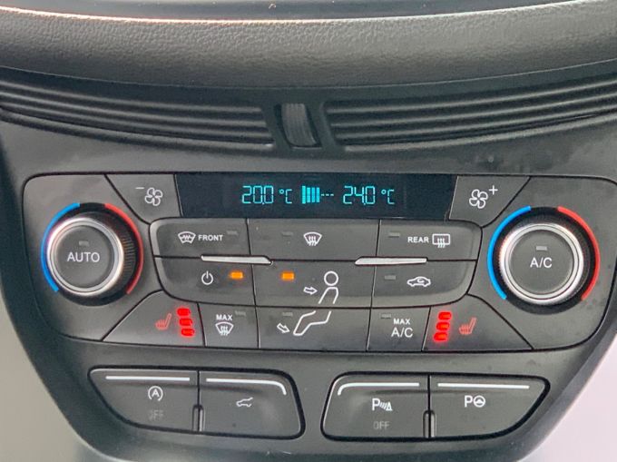 FORD KUGA ST-LINE X TDCI - 5824 - 20