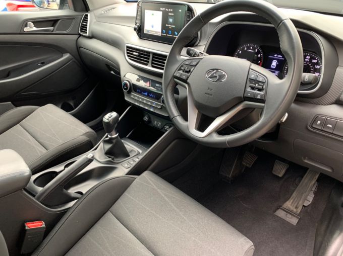 HYUNDAI TUCSON T-GDI SE NAV - 5865 - 11