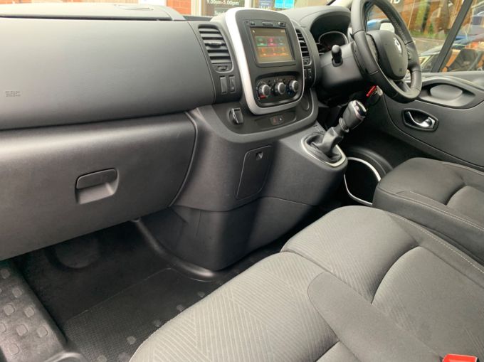 RENAULT TRAFIC SL28 SPORT ENERGY DCI - 5854 - 13