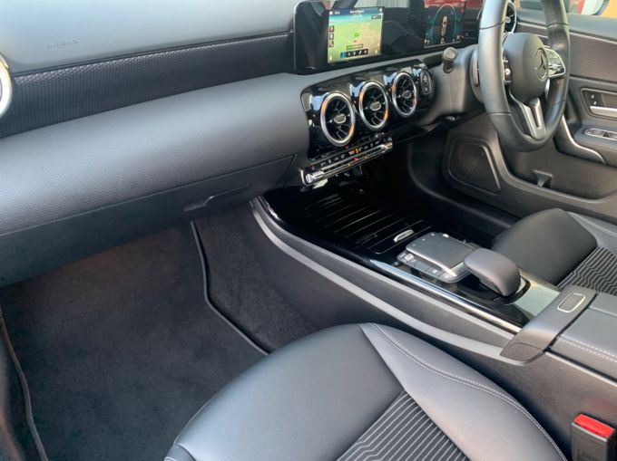 MERCEDES A-CLASS A 180 D SPORT - 5913 - 11