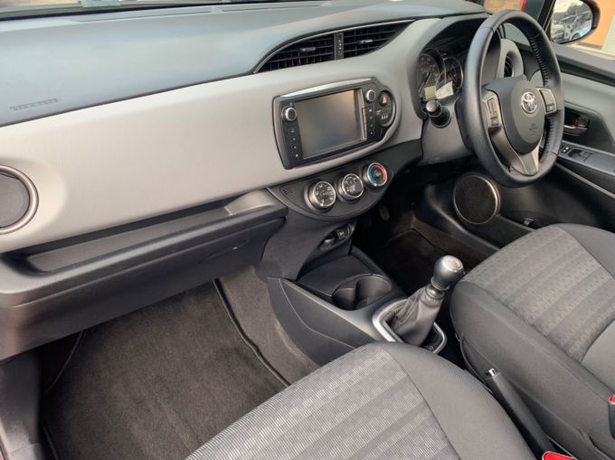TOYOTA YARIS VVT-I ICON - 5781 - 10
